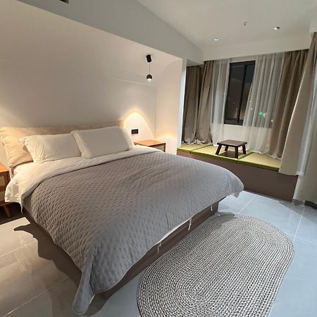Phoenix Best River View B&B Fenghuang Exterior foto