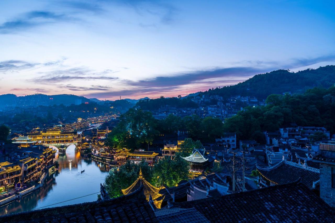 Phoenix Best River View B&B Fenghuang Exterior foto